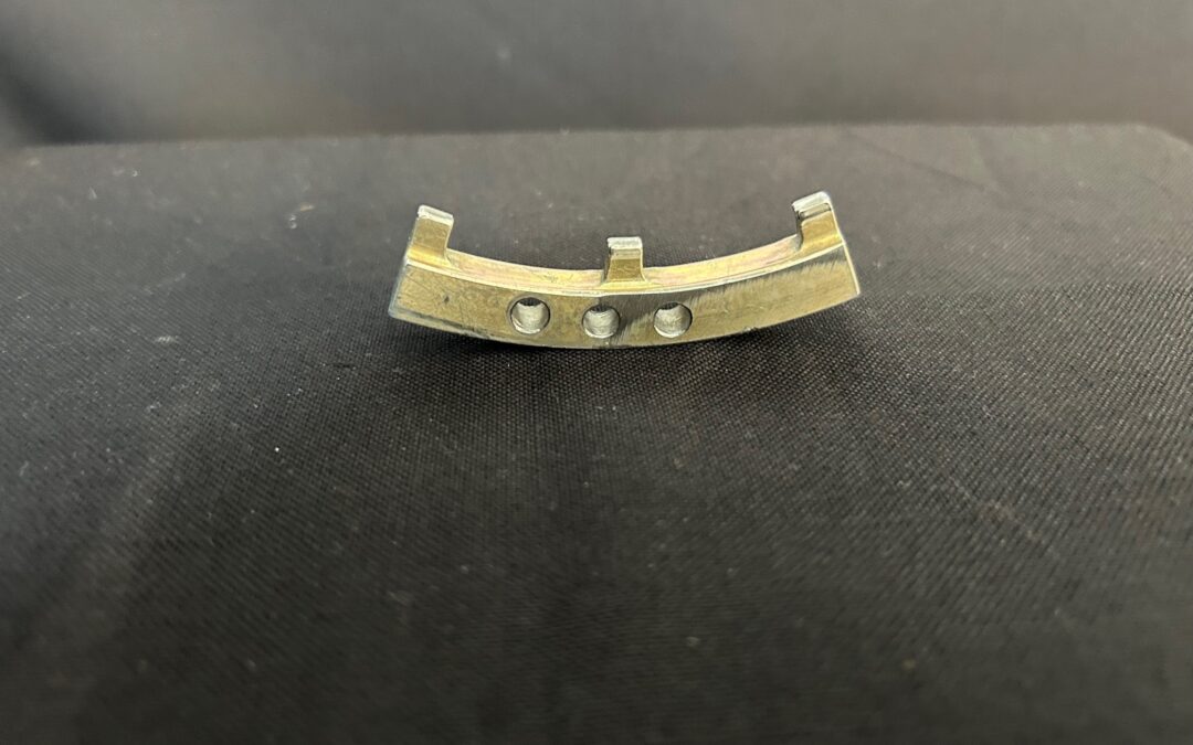 LOCKING PLATE