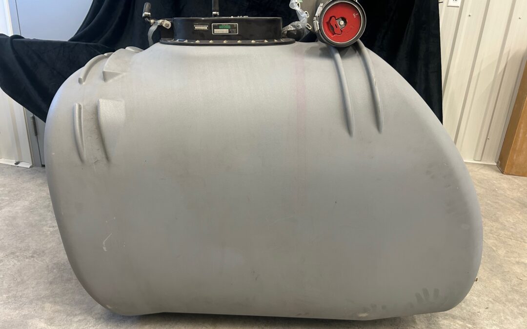 CRASH RESISTANT FUEL TANK